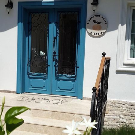 Clementin Suits Siğacık Kültér fotó