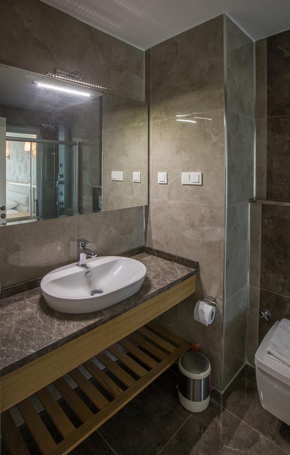 Clementin Suits Siğacık Kültér fotó