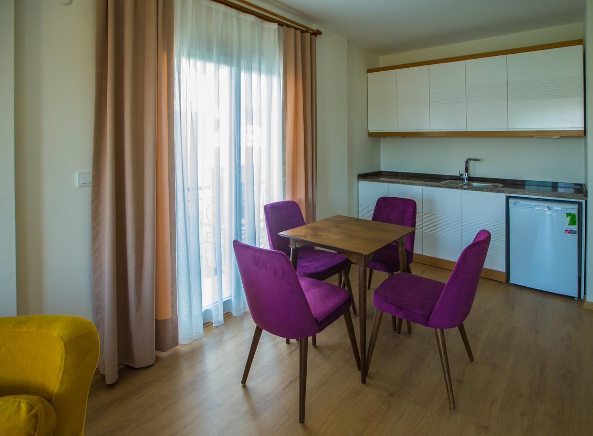 Clementin Suits Siğacık Kültér fotó